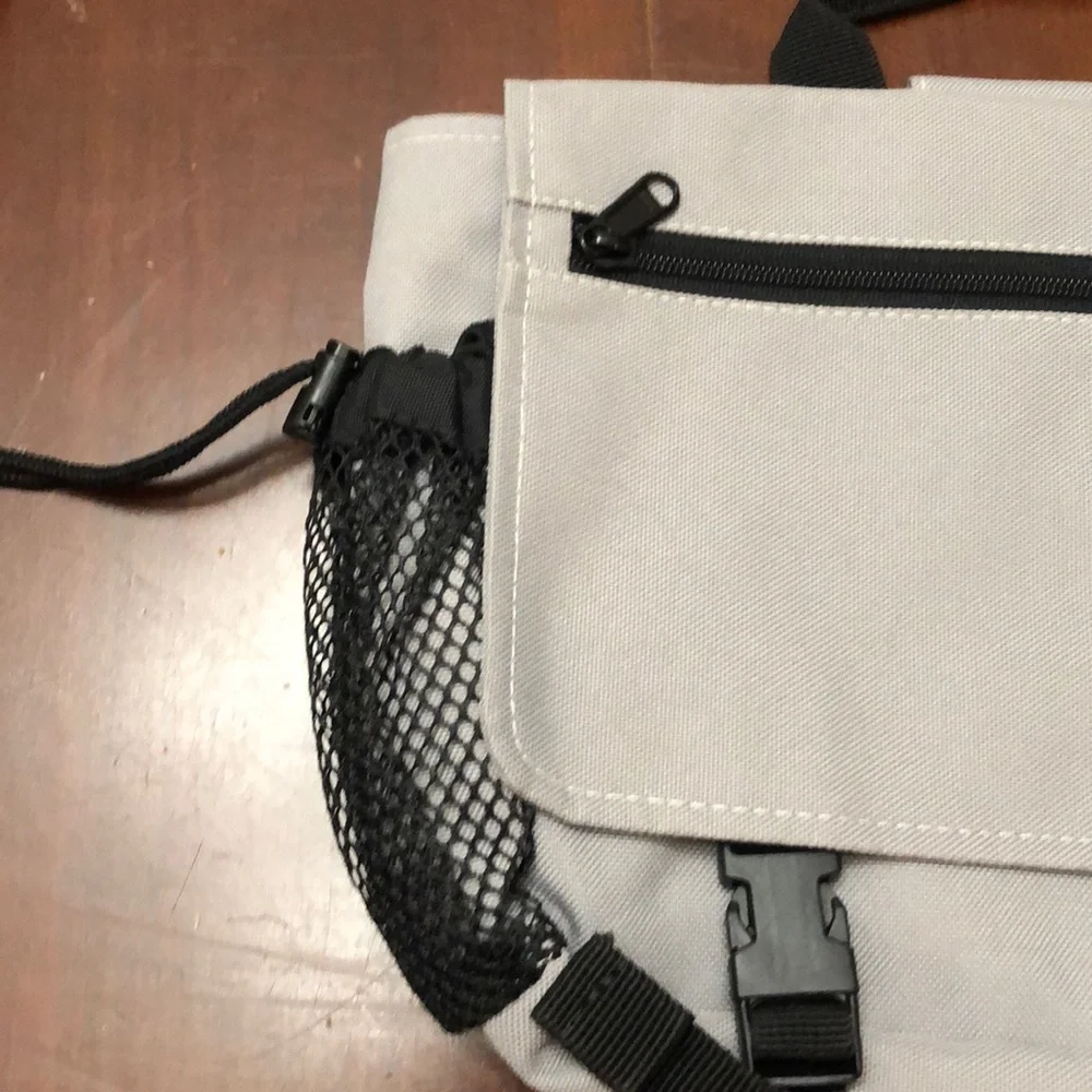 Skip Hop Bag in Gray